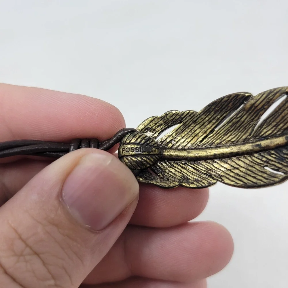 Fossil‎ Womens Feather Bracelet Gold Tone Hook Strap